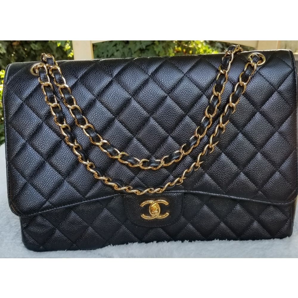 Chanel single flap maxi caviar